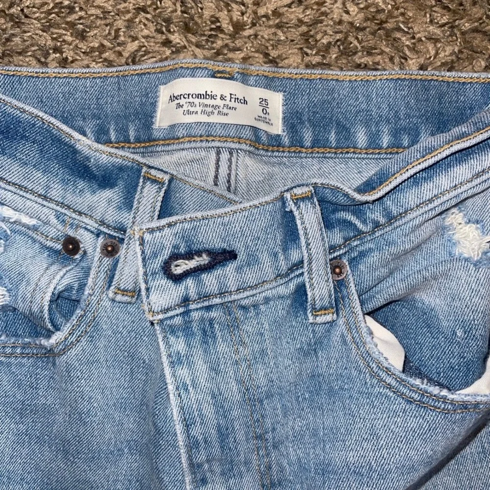 Abercrombie & Fitch Ultra High Rise Flare Jeans - Picture 2 of 3